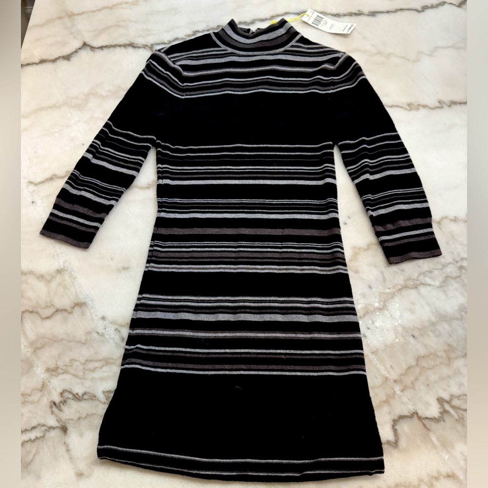 🖤NWT BCBG Generation stripped LBD with mock neck and back key-hole opening